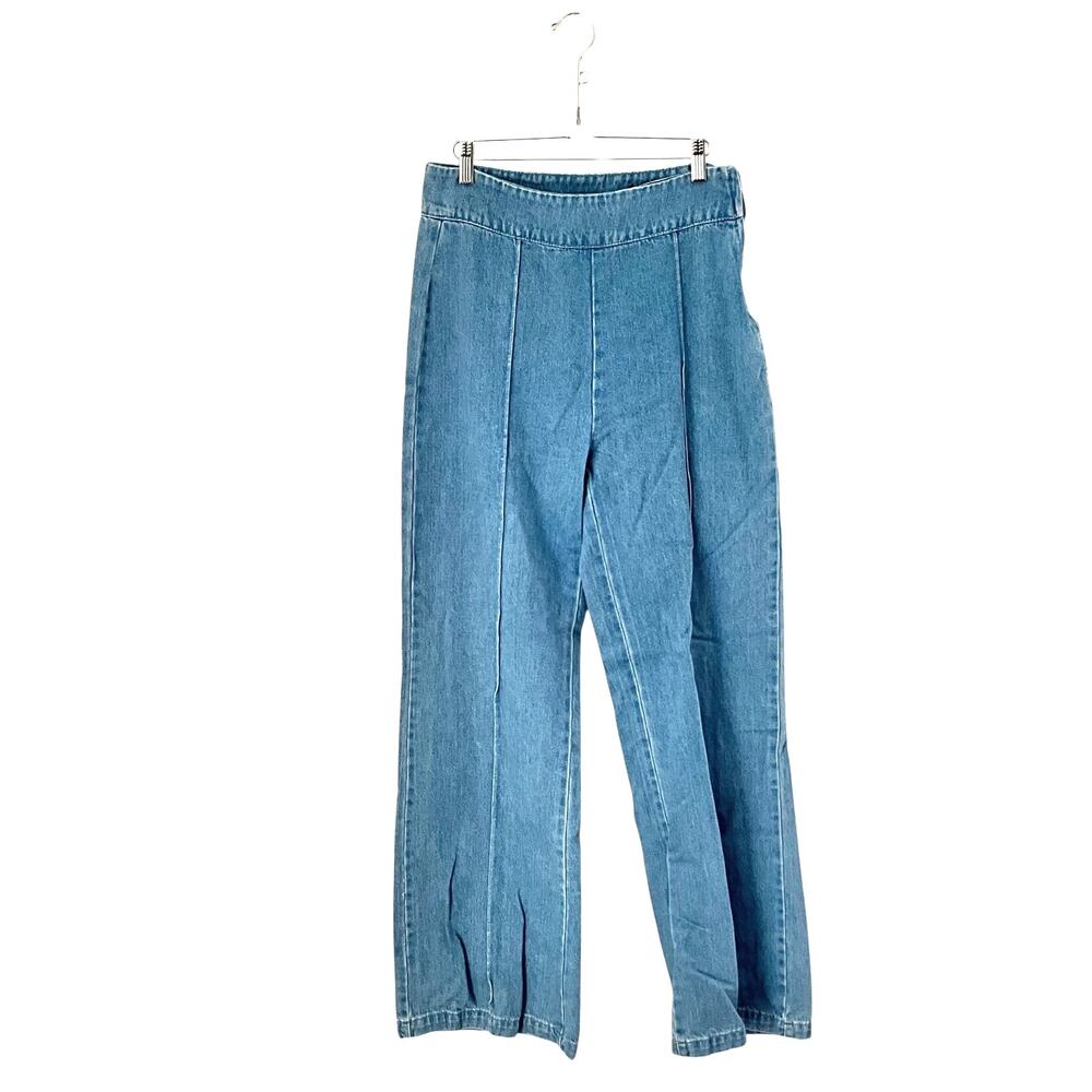 Fashion Nova Light Blue Pleated Jeans: Y2K, Modern